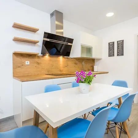 Cozy And Modern 4 Apartman *