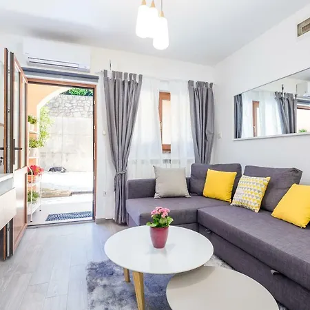 Cozy And Modern 4